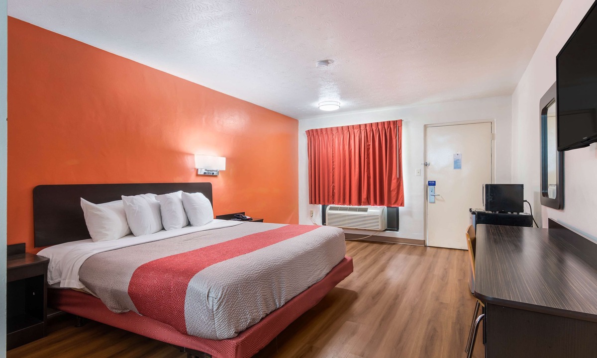 Gadsden Hotel | Motel 6 Attalla, AL