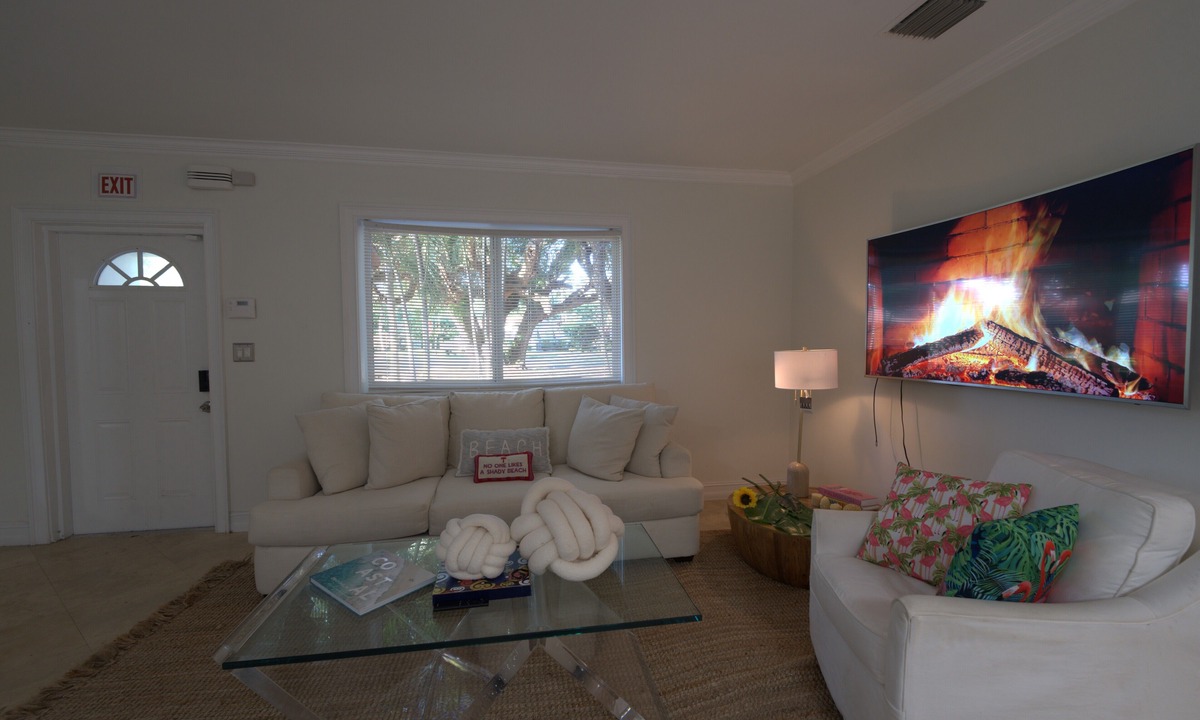 Biscayne Park House | Biscayne Park 3BD2BA Spacious