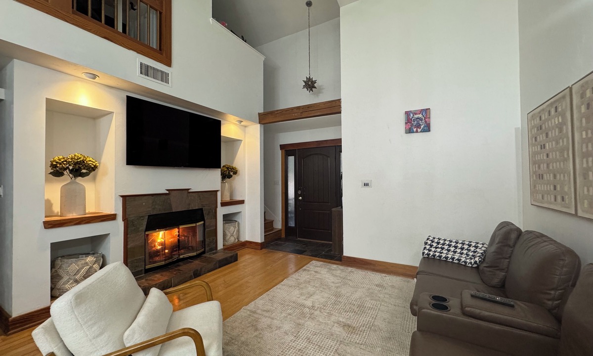 Tallahassee House | Spacious 4-bedroom house with WiFi, AC in fantastic Tallahassee