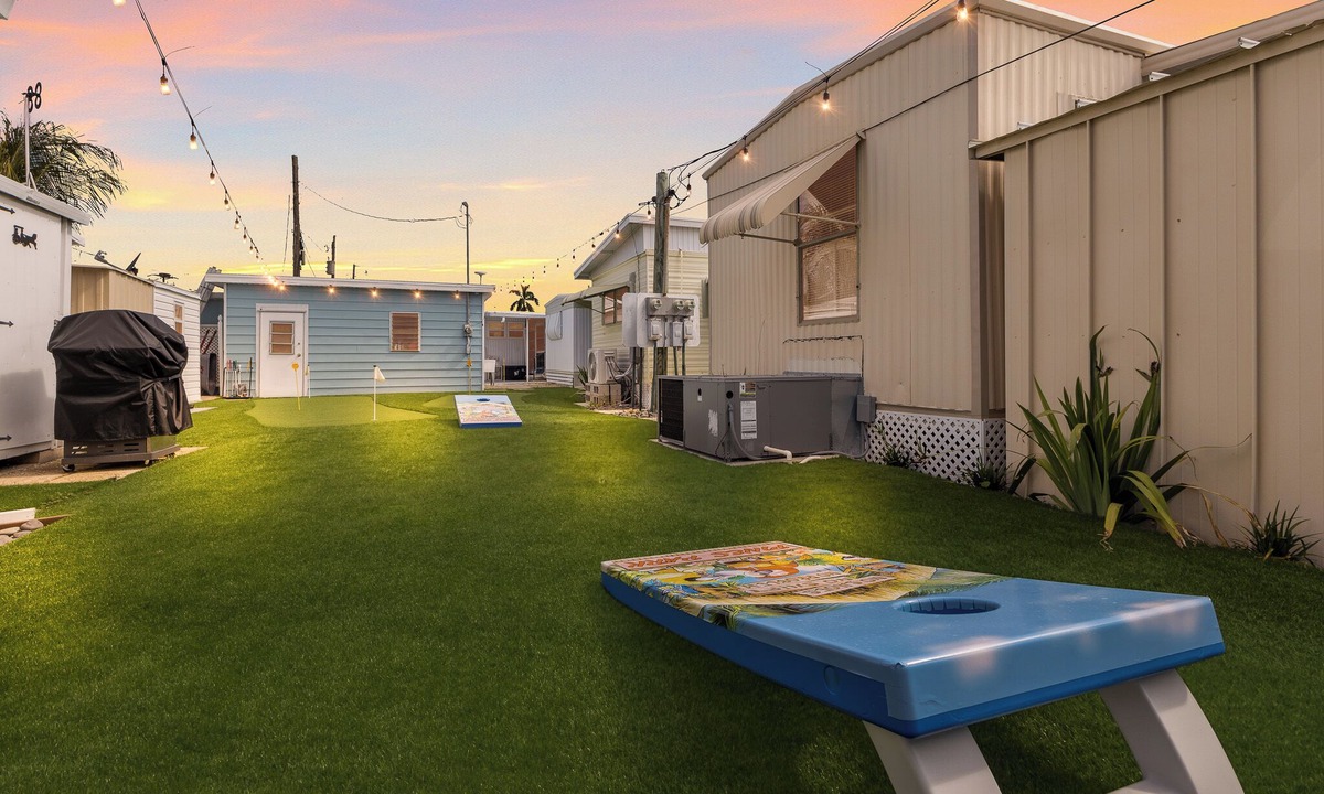Bradenton Beach Cottage | Amazing Community Amenities! - Flip Flop Fantasy at Pines Park