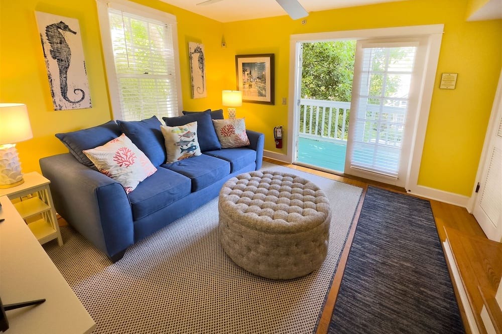 White Street Gallery District House | Coco's Hideaway in Key West