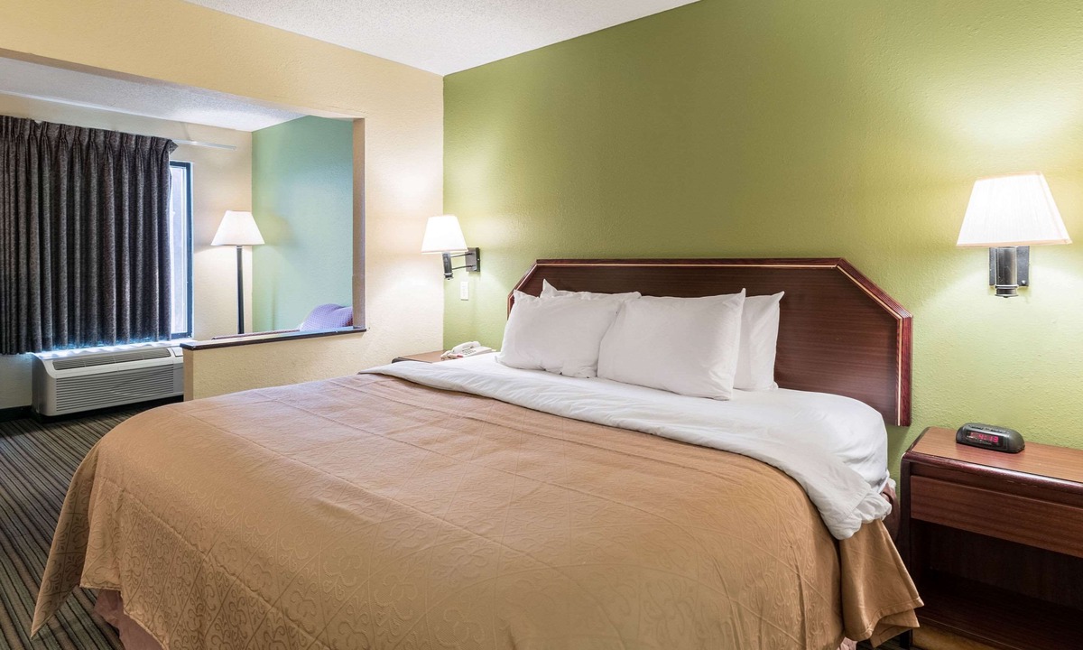 Alexandria Hotel | Quality Inn Alexandria