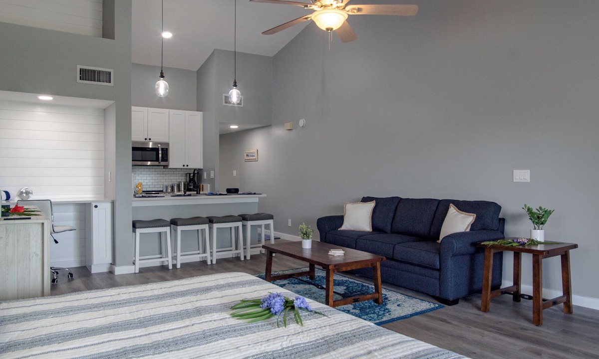 Sawgrass Condo | Newly remodeled Studio Condo across parking lot to Ocean