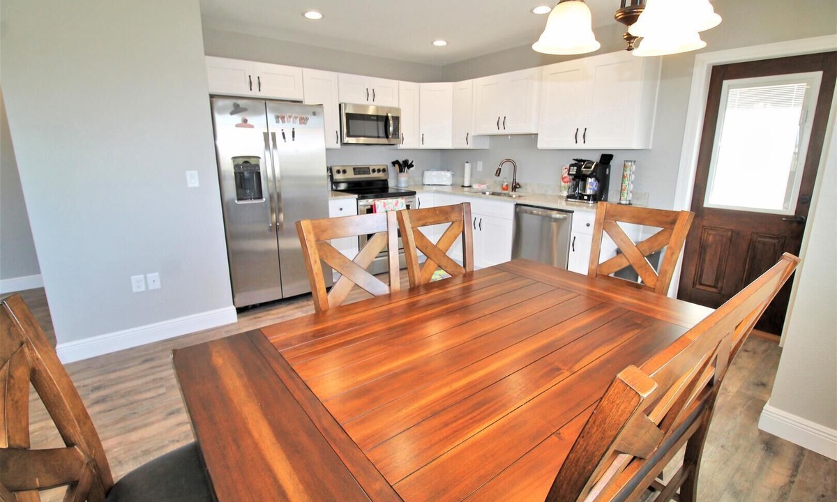 Mexico Beach House | PINK FLAMINGO, 3BD/2BA W/FENCED IN BACKYARD IN QUIET NEIGHBORHOOD! COMMUNITY POOL!