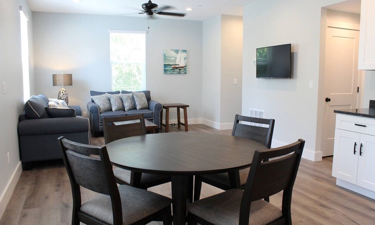Dunedin Condo | Owl Nest Townhouse-Walk to downtown & the water! New heated POOL!