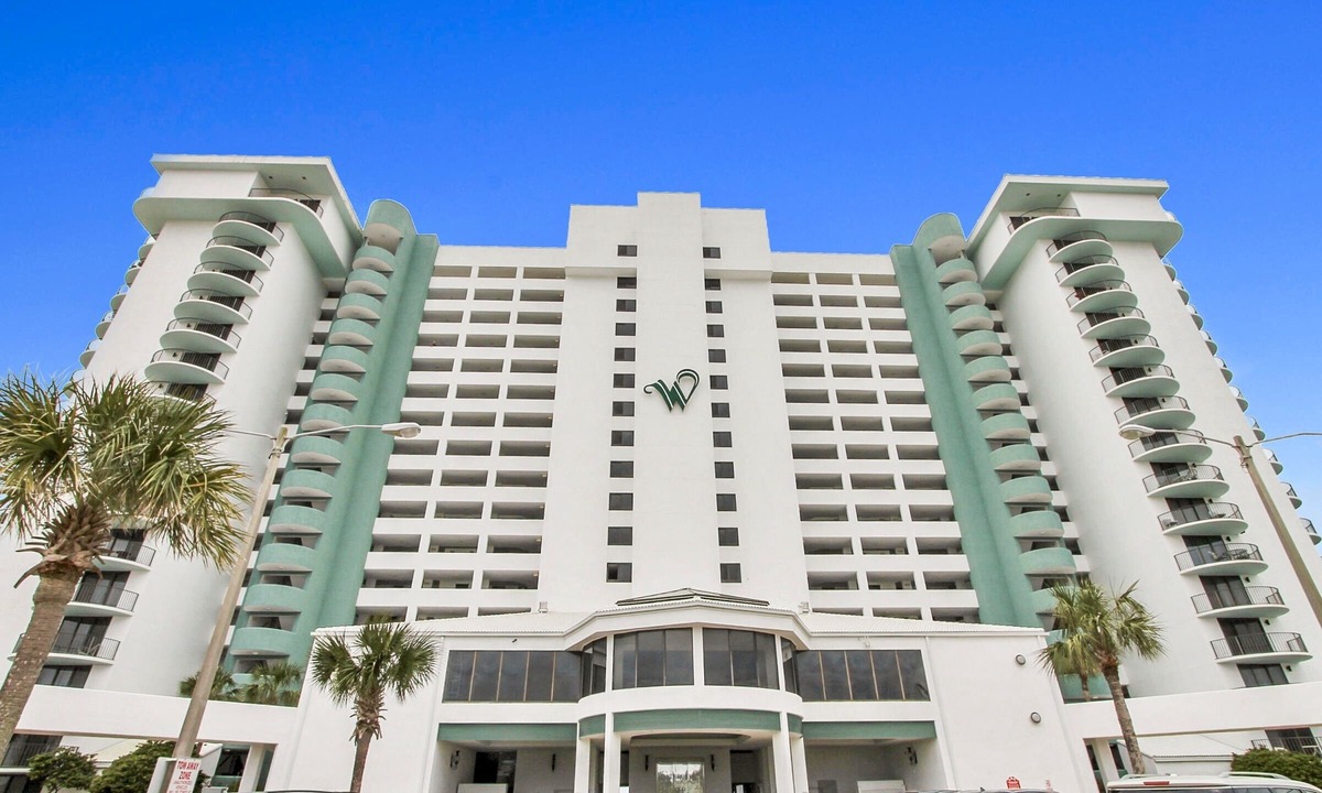 Biltmore Beach Condo | Spectacular 3 Bedroom, 2 Masters on the Water, amazing views, free beach chairs