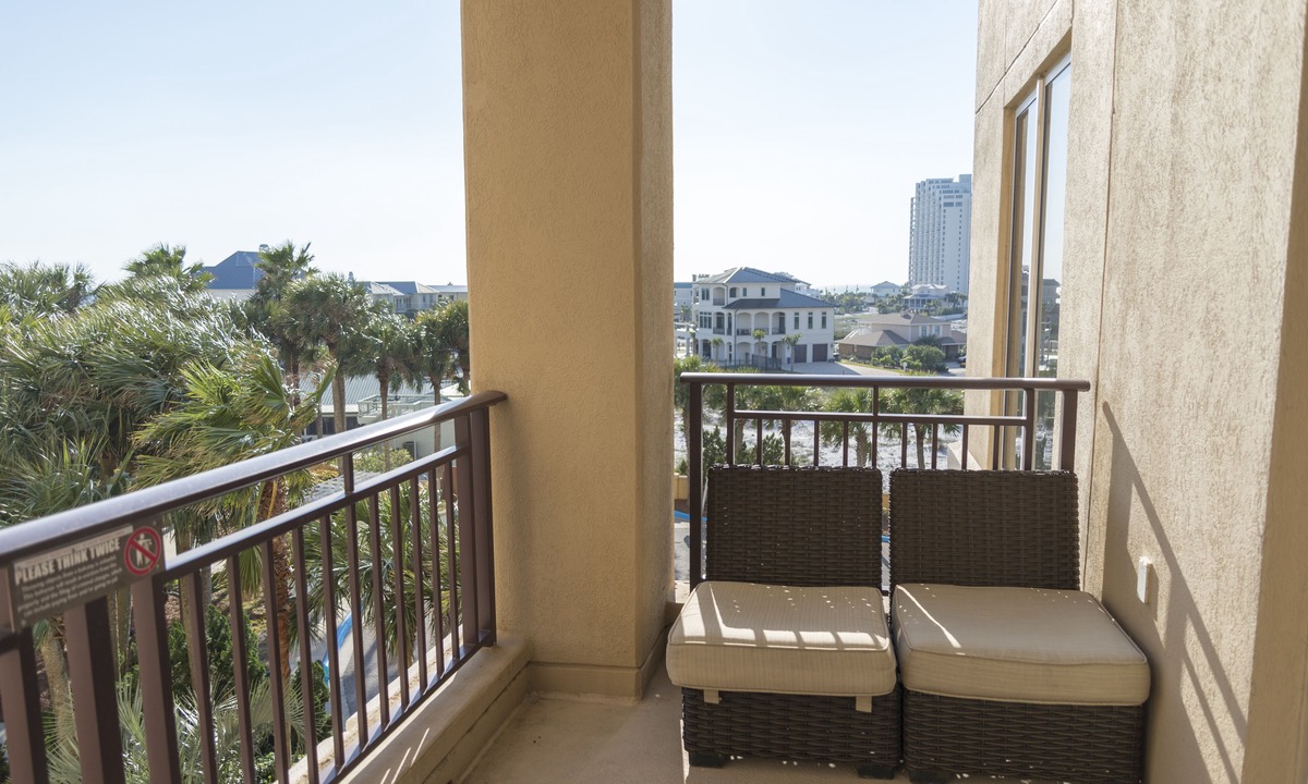 Sandestin Condo | Large 2 bedroom. King, 2 Full beds. Sleeps 6. Golf cart (4p) 4727 Westwinds