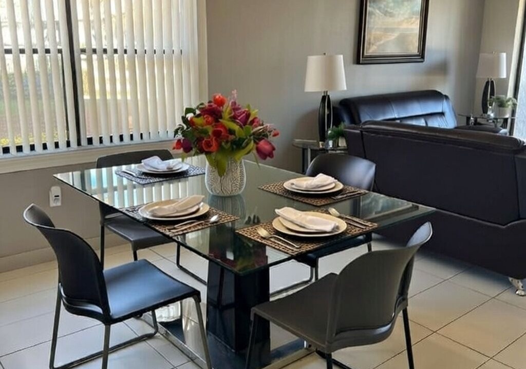 South Bradenton Condo | Modern Lakefront Condo By IMG Academy & Anna Maria Beaches w/Pools & Hot Tubs