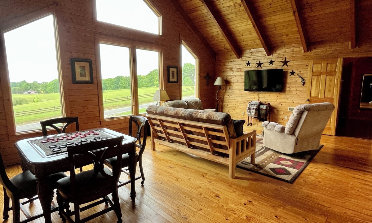 Spencer Cabin | Spacious 4B-3B cabin-Stunning Views-Beautiful outdoor areas-By Fall Creek Falls