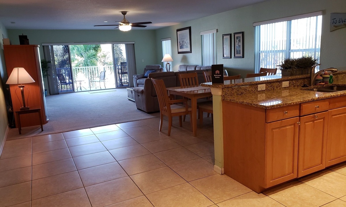 Independence Square Condo | Relax @ our spacious Beach Condo. 3 Bedrooms, Bonus room & 2 Baths Sleeps 6-8
