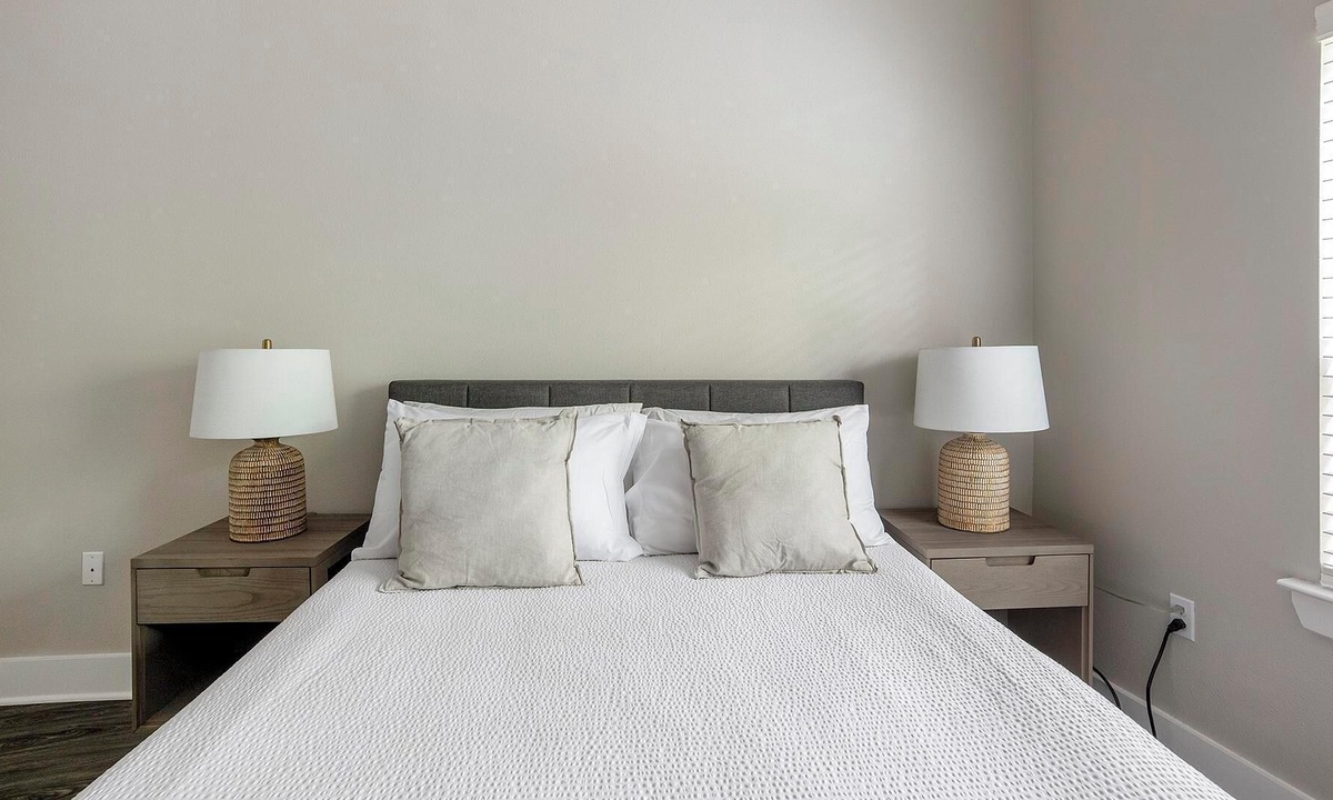 Nassau Bay Apartment | Landing | Spectacular 1BD, Yoga Studio, Clubhouse
