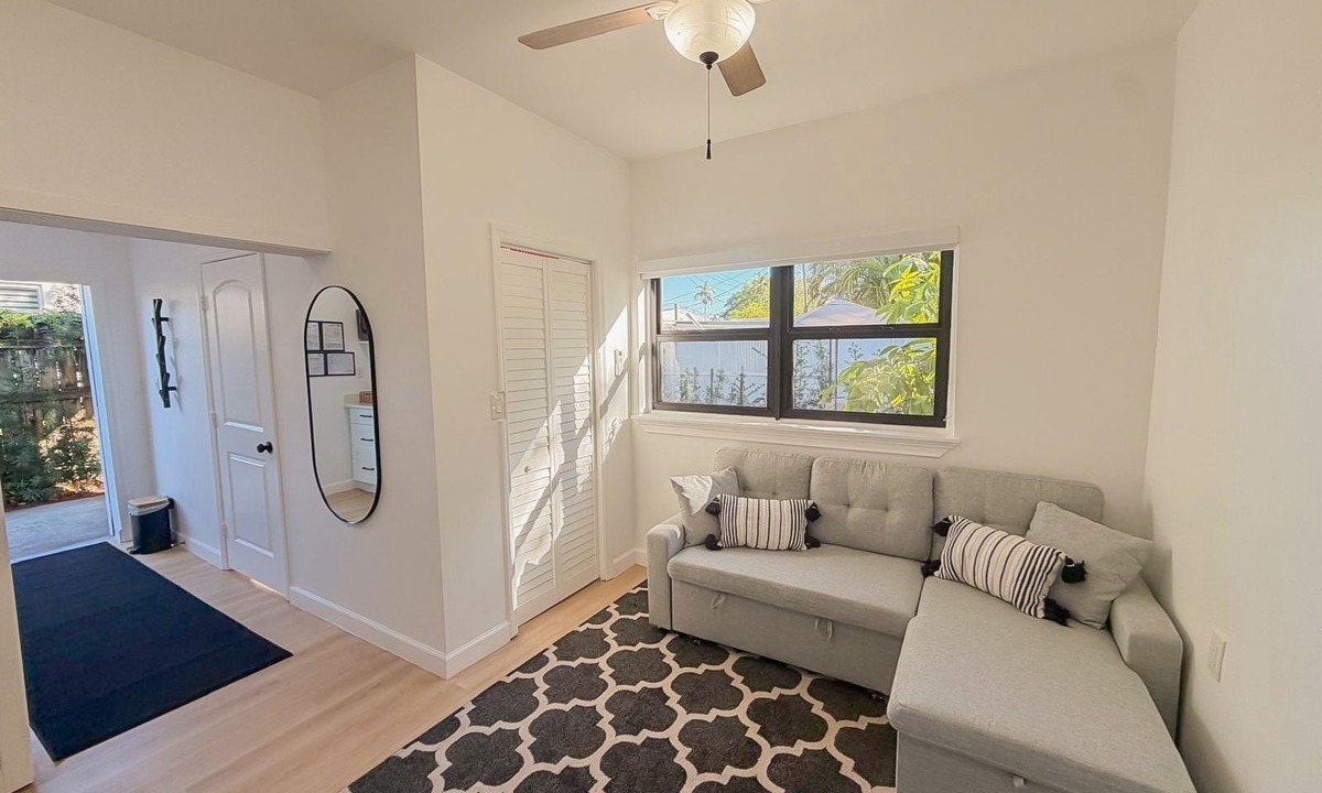 Westchester House | Private Miami Casita w/Yard & Parking
