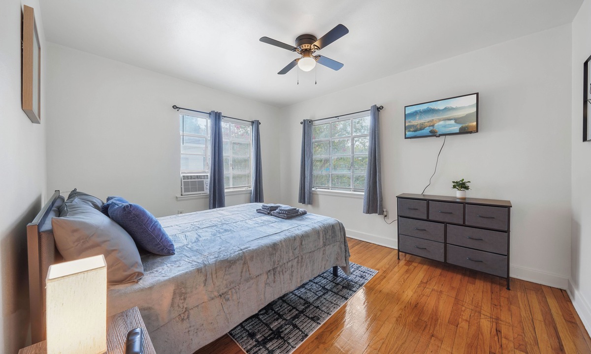 Highlands - Perkins Apartment | Prime 2BR – Midway Between LSU & Downtown BR!