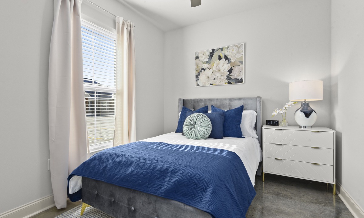 Walker Apartment | Peaceful & Convenient 2 Bed 2 Bath Apartment for you short/mid term cirucmstance