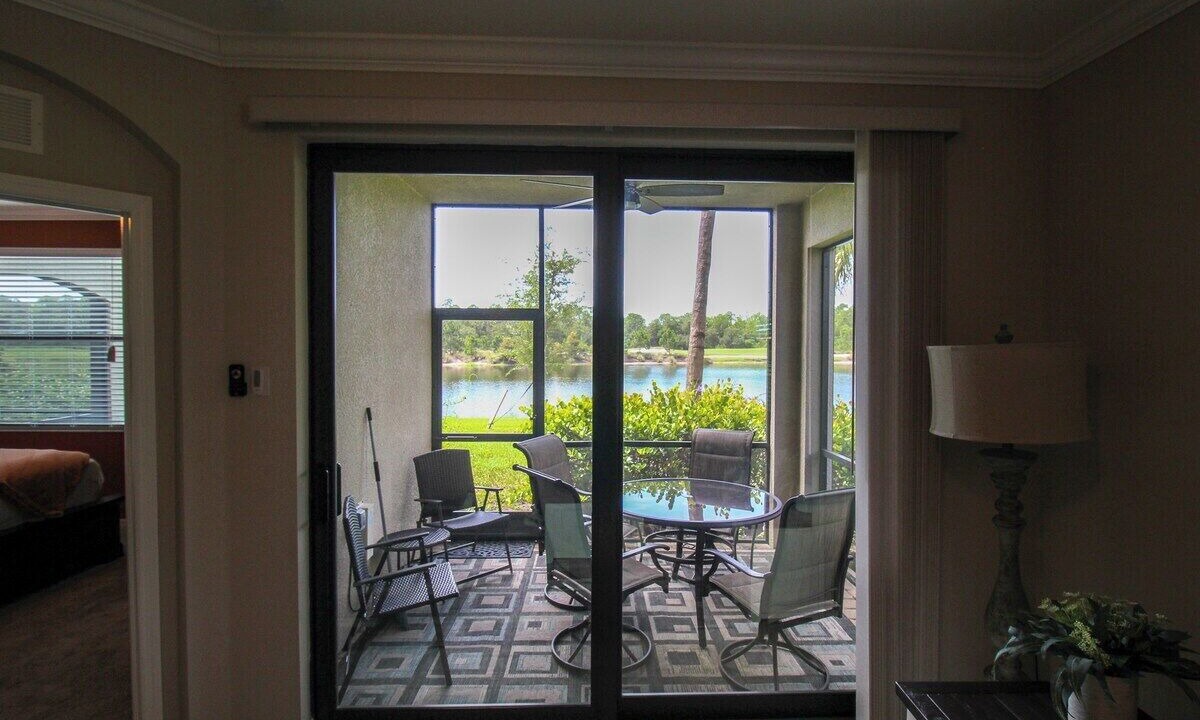 Lakewood Ranch Condo | Exclusive 2 BR Lakefront Condo in Lakewood National - The Duffers Retreat