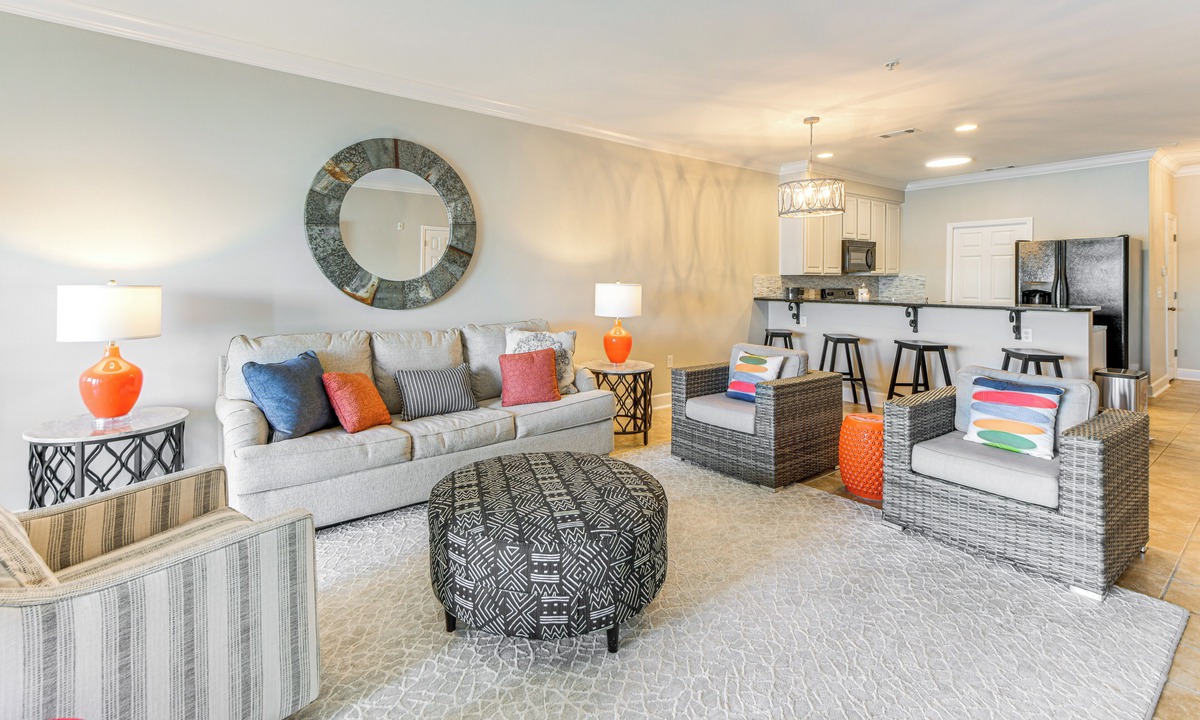 Dadeville Condo | Pool & Dock Access: Waterfront Dadeville Condo!