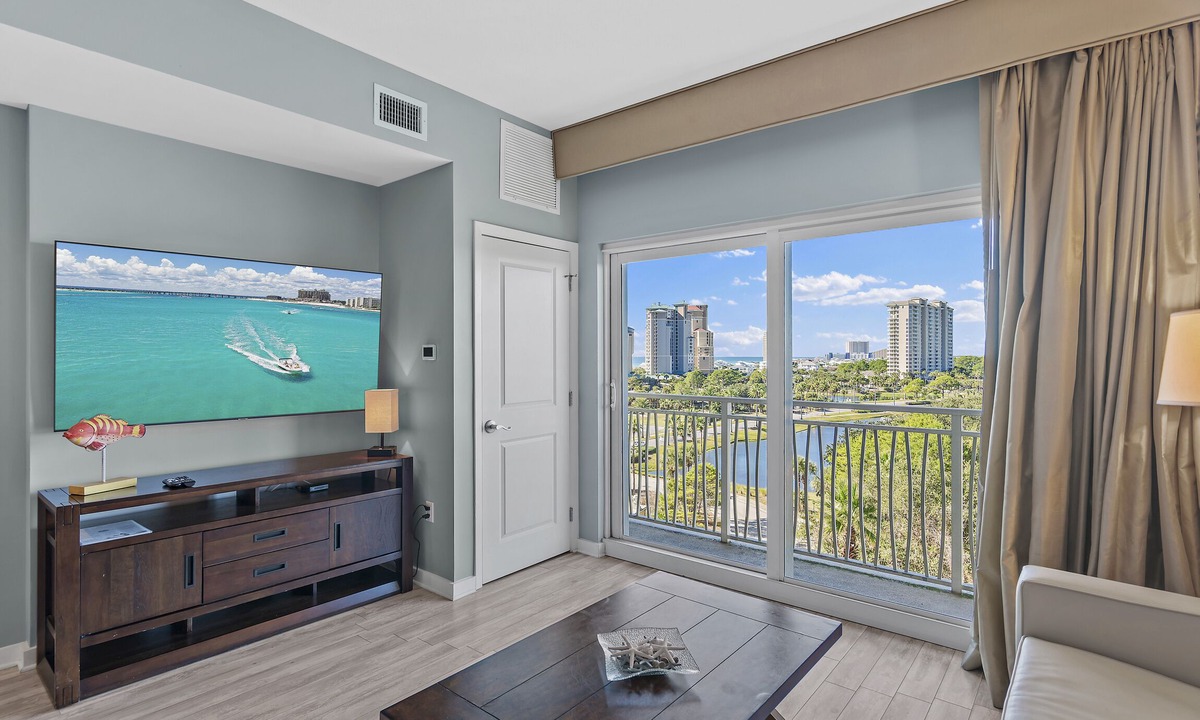 Sandestin Condo | 6th floor Studio with Lake and Golf Course Sunset views - close to the beach-