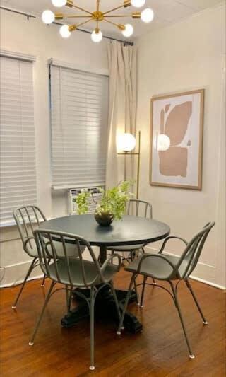 Freetown - Port Rico House | 4BR Downtown Lafayette-Garden Parking Walk to Arts District