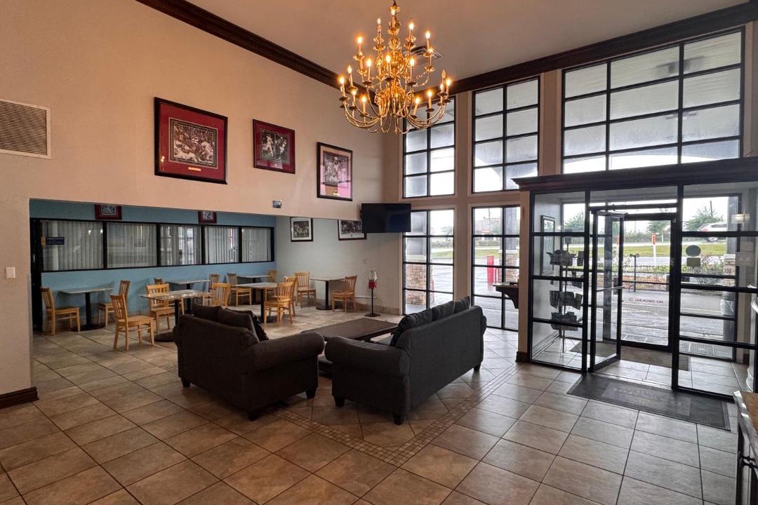 Tuscaloosa Hotel | Days Inn & Suites by Wyndham Tuscaloosa - Univ. of Alabama