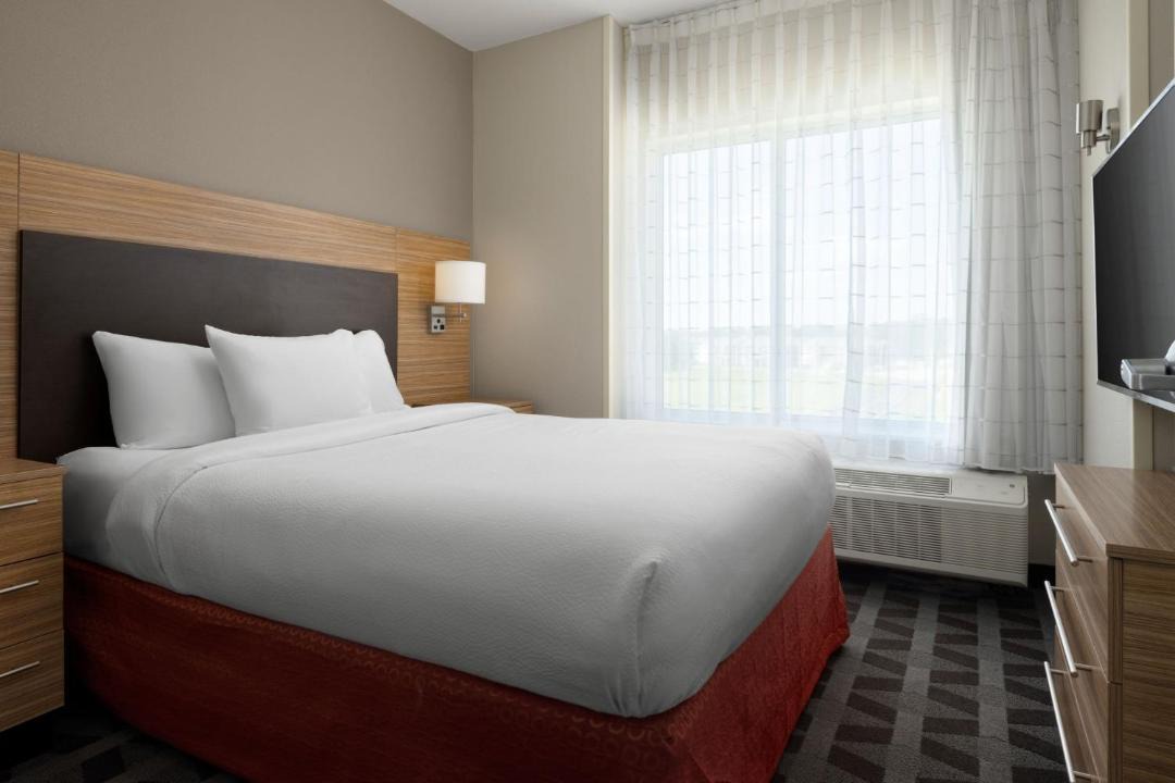 Milton Hotel | TownePlace Suites by Marriott Lafayette South
