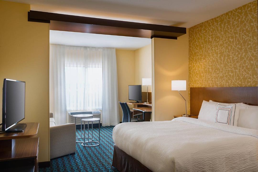 West Dallas Hotel | Fairfield Inn & Suites by Marriott Dallas West/I-30