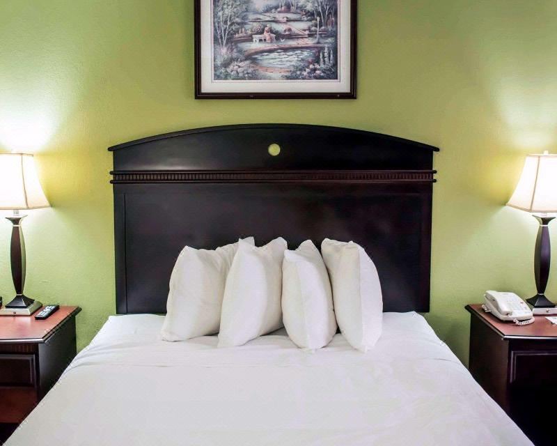 Photo of Bedroom in Chipley