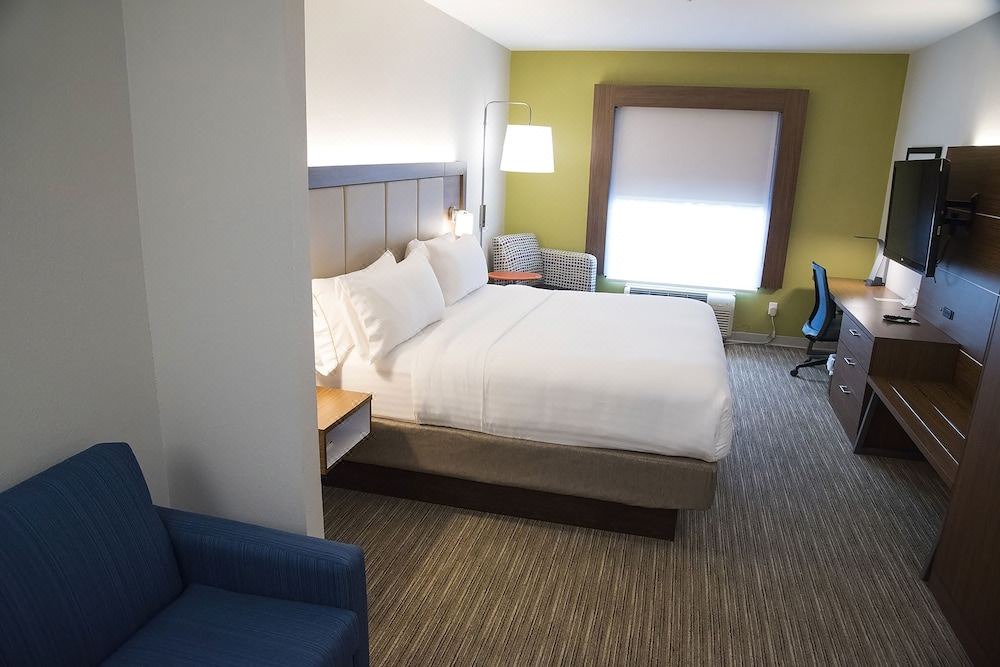 Photo of Bedroom in Alexandria