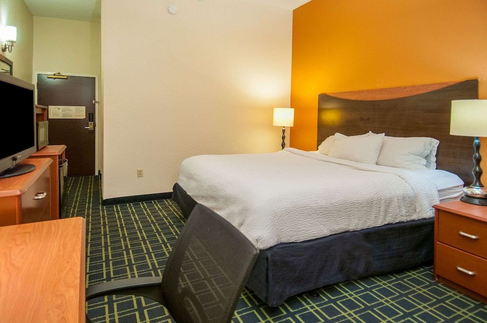 Photo of Bedroom in Tougaloo