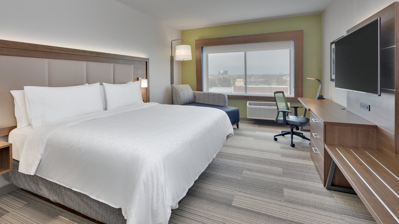 Photo of Bedroom in Roanoke