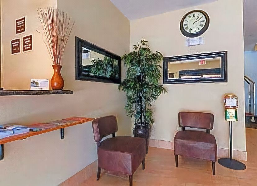 Photo of Livingroom in Sulphur