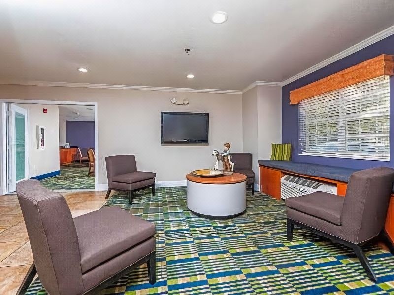 Photo of Livingroom in Marion Oaks