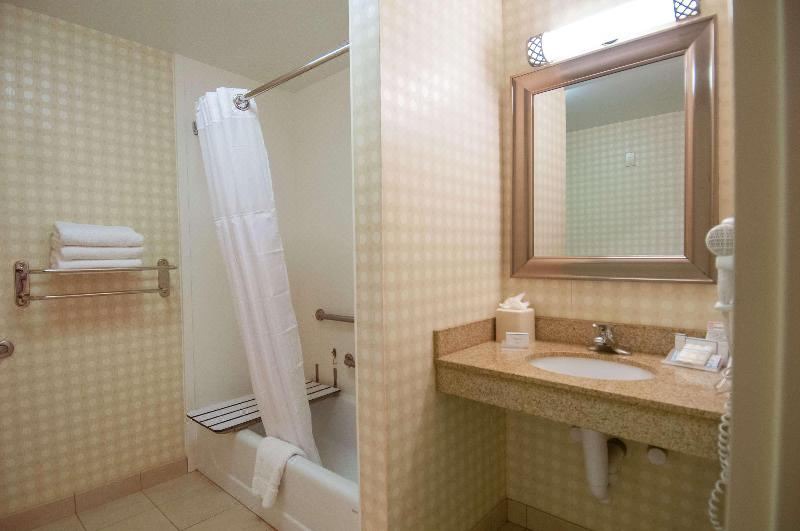 Photo of Bathroom in Pearl