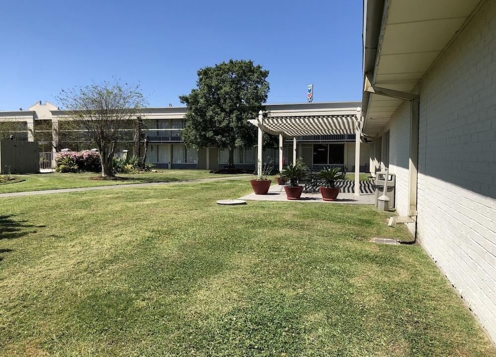 Photo of Buildings in New Iberia