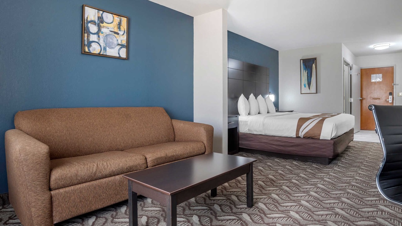 Photo of Livingroom in Broadmoor