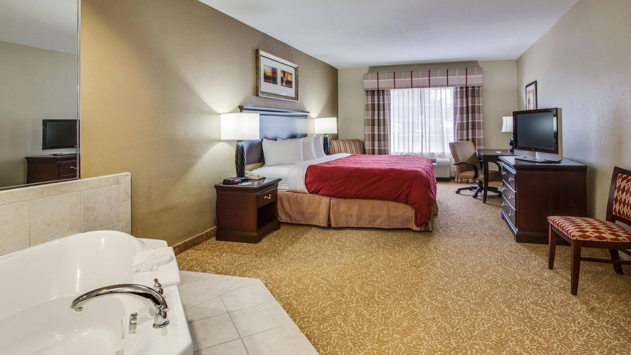 Photo of Livingroom in Northwest Pensacola