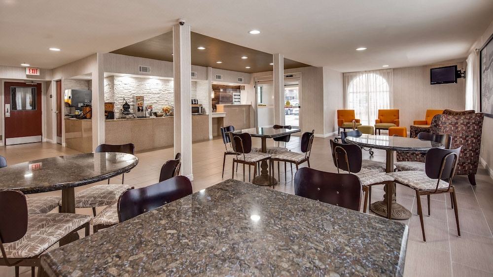 Photo of Livingroom in Alexandria