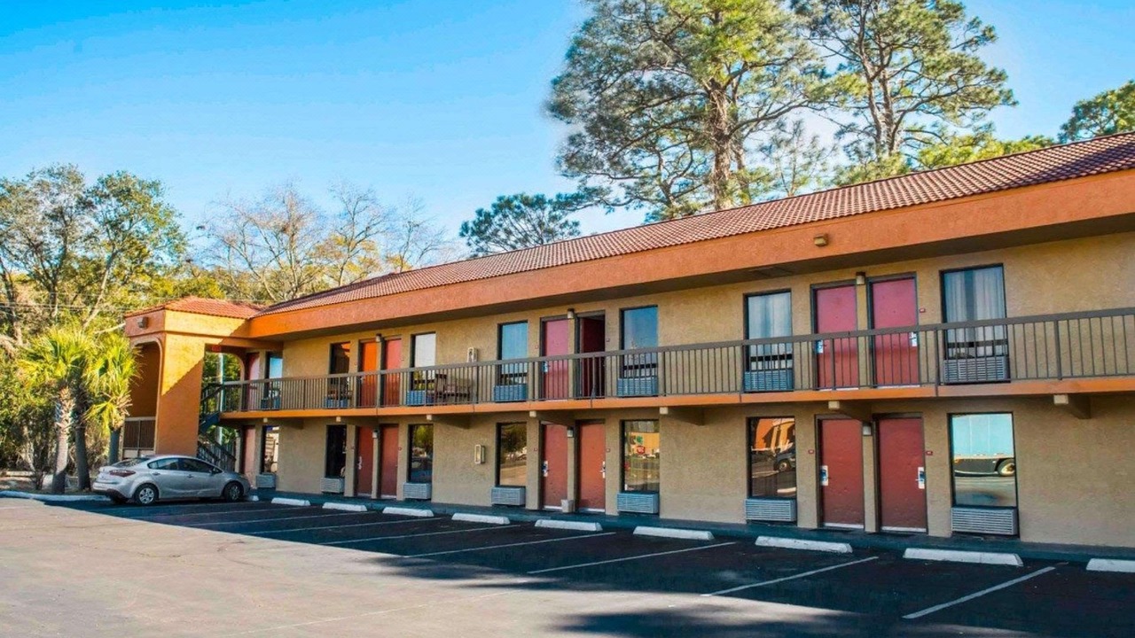 Photo of Buildings in Bay VIew Addition