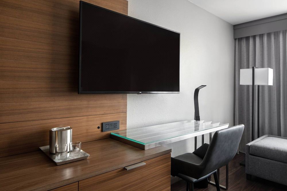 Photo of Livingroom in Arts/Warehouse District