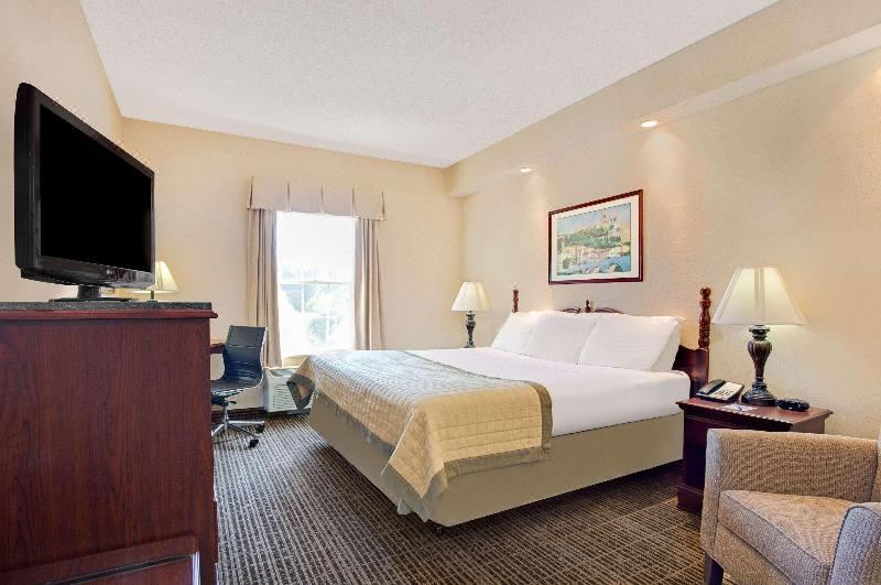 Photo of Bedroom in Pearl