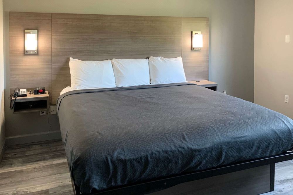 Photo of Bedroom in Bay VIew Addition