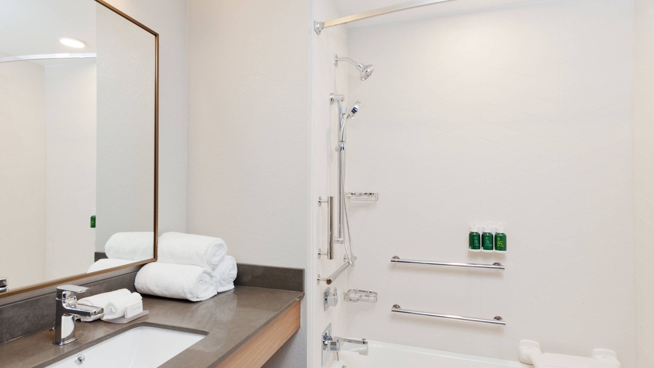 Photo of Bathroom in Crestline Heights