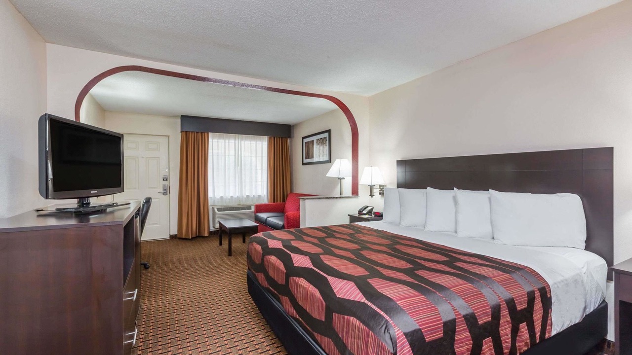 Photo of Bedroom in Pearl