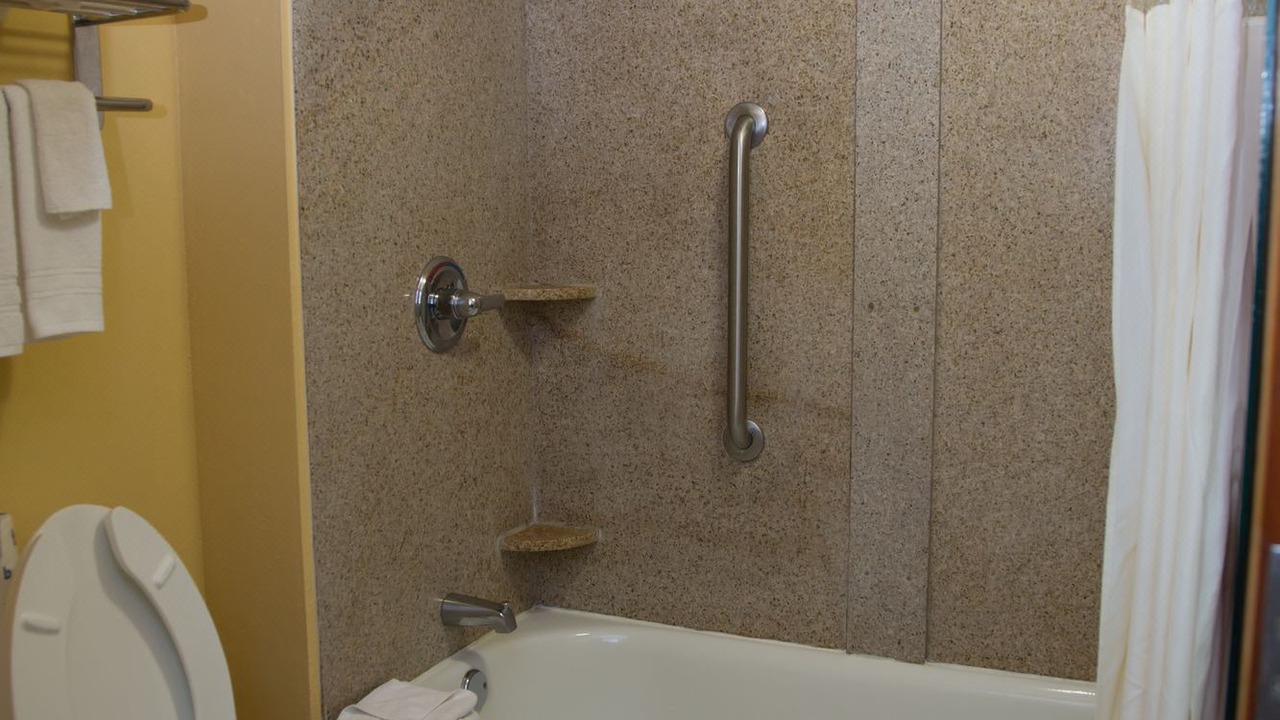 Photo of Bathroom in Mary Esther