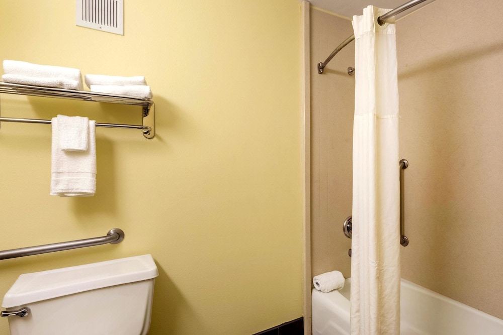 Photo of Bathroom in Port Allen