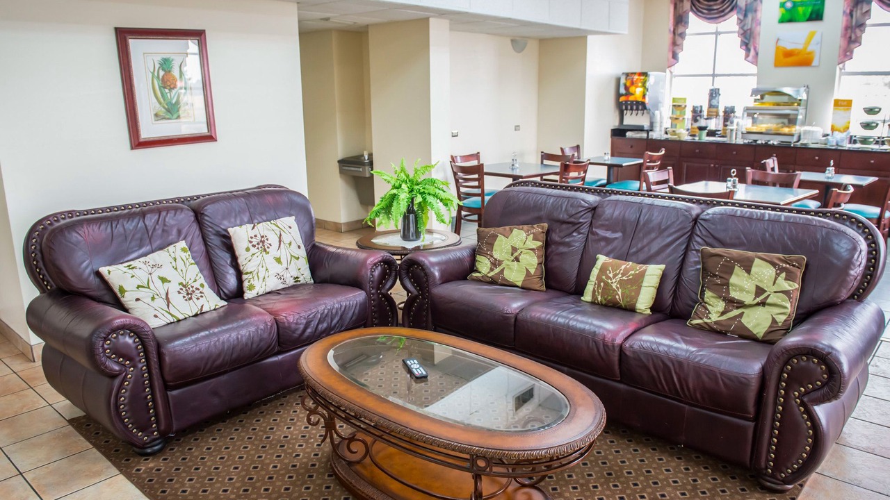 Photo of Livingroom in Chipley