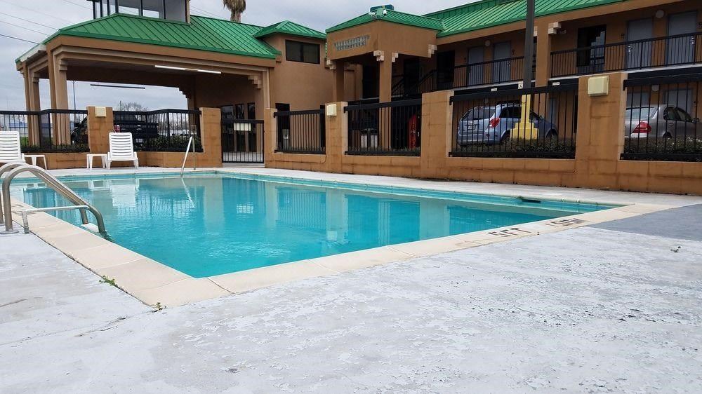 Photo of Outdoor in Alexandria