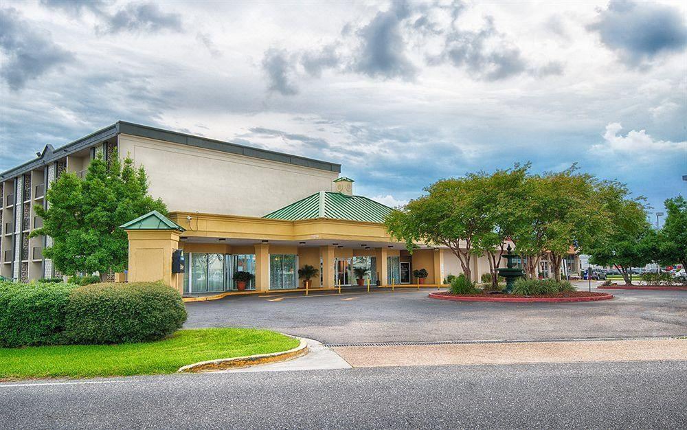 Photo of Buildings in Metairie