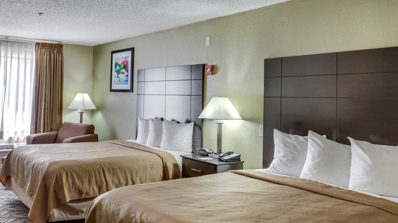 Photo of Bedroom in Broadmoor