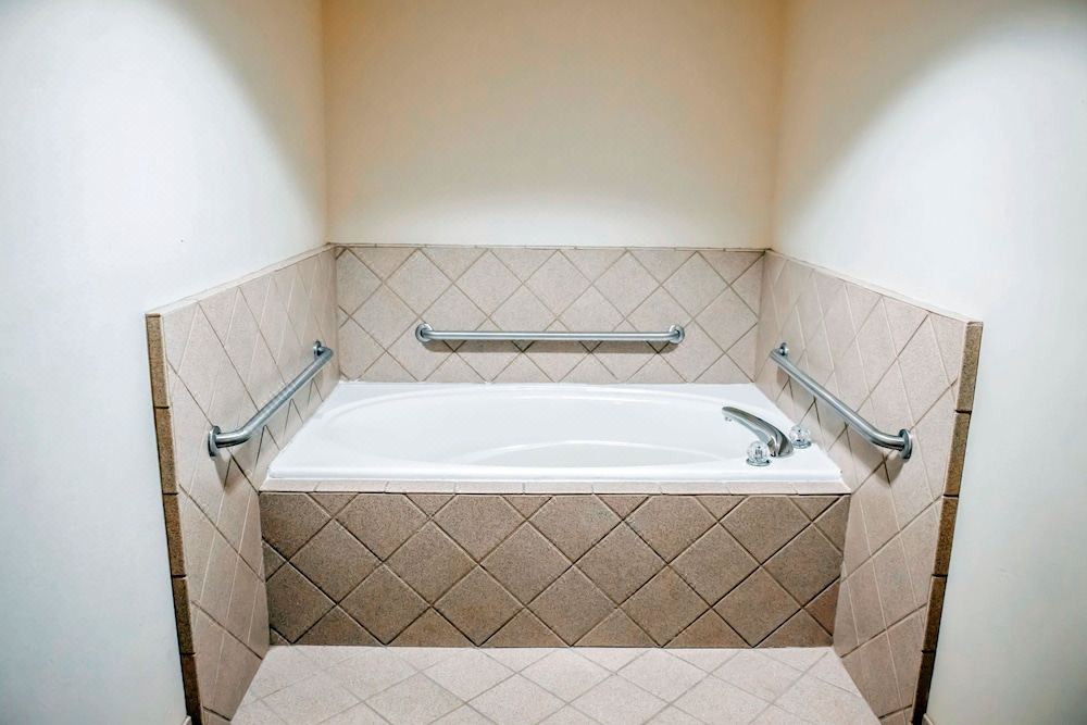 Photo of Bathroom in Chipley