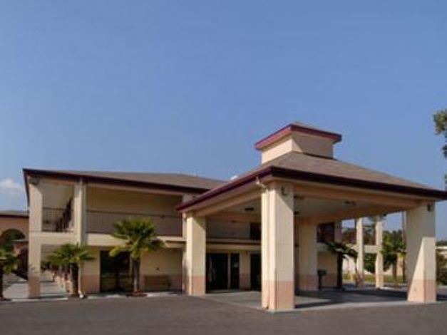 Photo of Buildings in Kinder